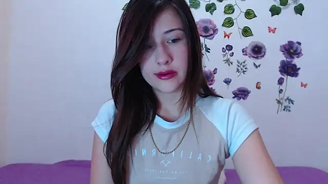 GirlAngell17 online show from May 5, 12:46 am