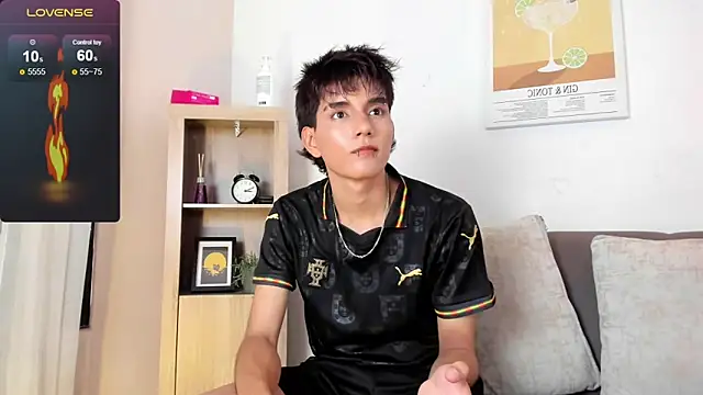 Snapshot of christopher_robin4 chatting on May 20, 7:55 pm christopher robin4 online show from May 20, 7:55 pm