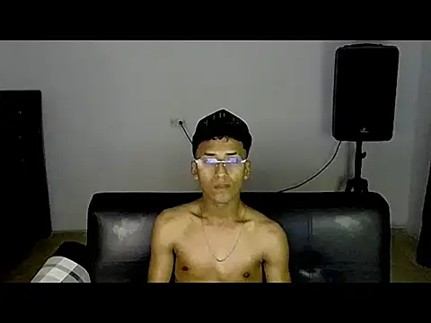 Snapshot of jack_vega1 chatting on May 12, 6:43 am jack vega1 online show from May 12, 6:43 am