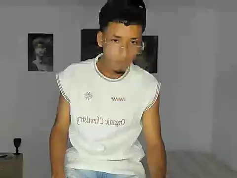 Snapshot of jack_vega1 chatting on May 4, 5:00 am jack vega1 online show from May 4, 5:00 am