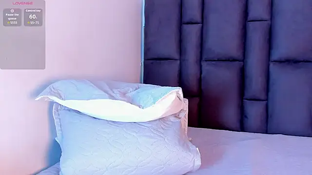 Snapshot of maddy__howard chatting on June 3, 11:33 am maddy howard online show from June 3, 11:33 am
