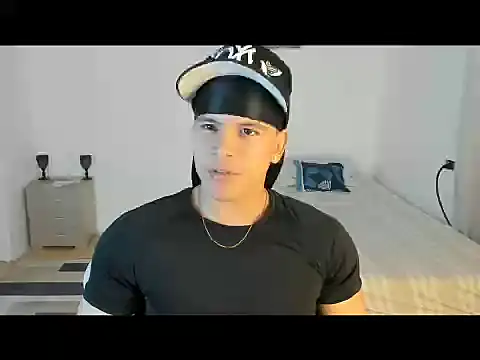 Snapshot of sant_wahlberg chatting on June 2, 11:49 pm sant wahlberg online show from June 2, 11:49 pm
