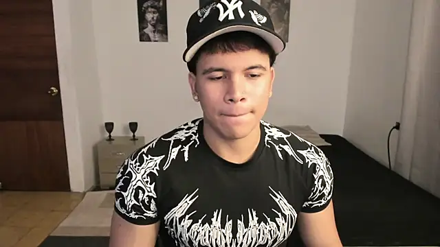 sant wahlberg online show from August 5, 10:59 pm