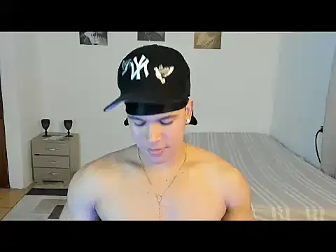 Snapshot of sant_wahlberg chatting on June 6, 12:16 am sant wahlberg online show from June 6, 12:16 am