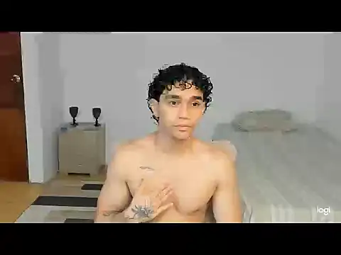 Snapshot of mateo_jack chatting on May 11, 11:11 am mateo jack online show from May 11, 11:11 am