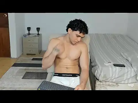 Snapshot of mateo_jack chatting on May 11, 4:04 pm mateo jack online show from May 11, 4:04 pm