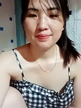 Kee2000 online show from June 14, 3:24 pm