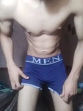 adamhdgdhdv73 online show from May 7, 9:29 pm