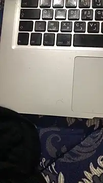 adamhdgdhdv73 online show from August 2, 1:37 am