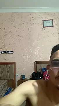 adamhdgdhdv73 online show from May 21, 12:19 am