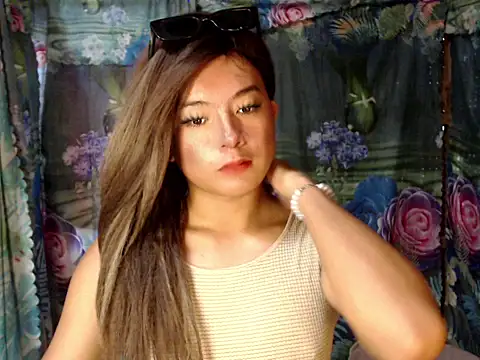 Snapshot of Andrea_lopezxxx chatting on April 29, 2:49 am Andrea lopezxxx online show from April 29, 2:49 am