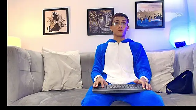 KING BOYS2026 online show from July 9, 1:28 am