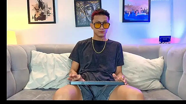 KING BOYS2026 online show from July 5, 1:32 am