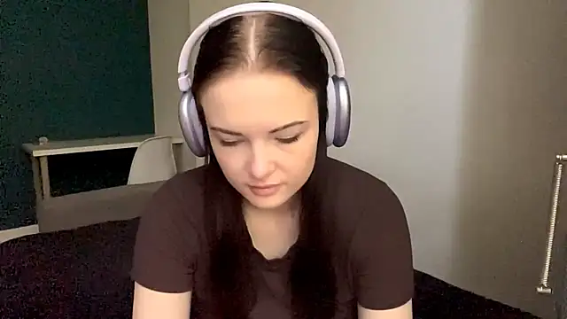 AmbientInvalid online show from May 11, 1:01 pm