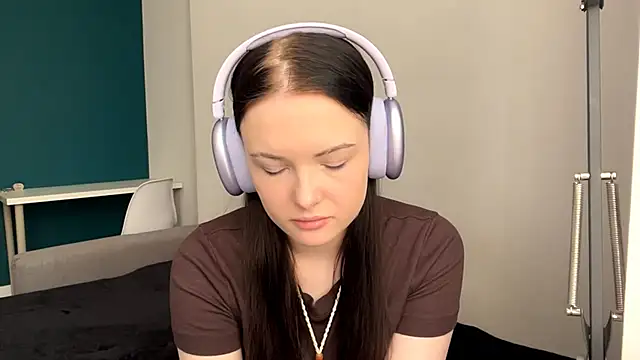 AmbientInvalid online show from May 4, 1:03 pm