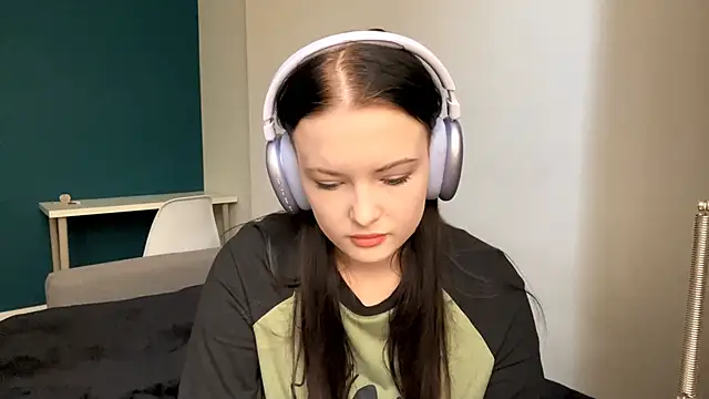 AmbientInvalid online show from May 8, 1:48 pm
