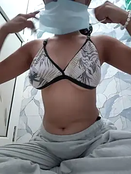 sassyygurl online show from May 10, 11:25 am