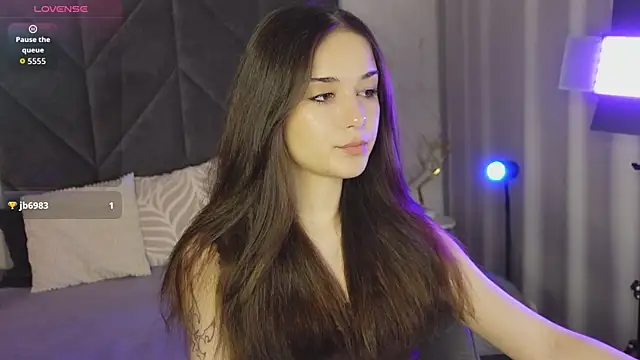 SkinnyEllie online show from May 9, 7:50 pm