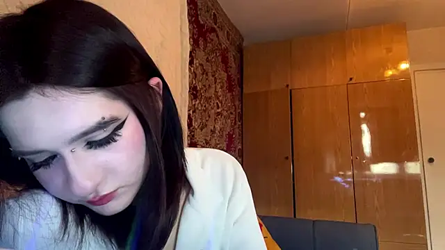 MarindaLueth online show from April 28, 3:16 pm