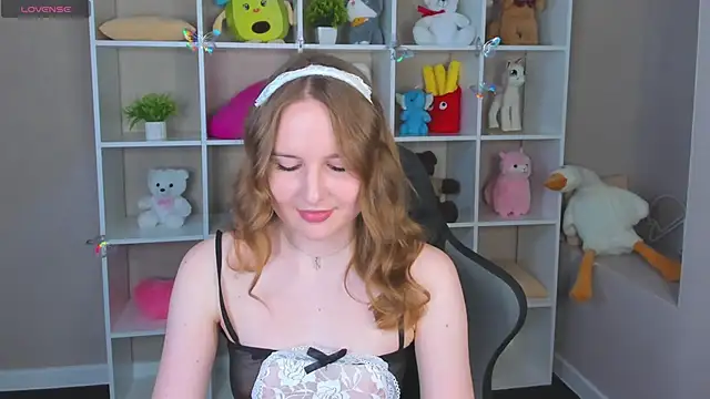 Emmaa Kimm online show from June 8, 1:28 am