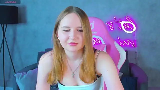 Emmaa Kimm online show from June 26, 1:00 am