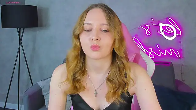 Emmaa Kimm online show from June 23, 1:03 am