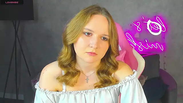 Emmaa Kimm online show from June 22, 1:00 am