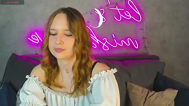 Emmaa Kimm online show from May 28, 1:02 am