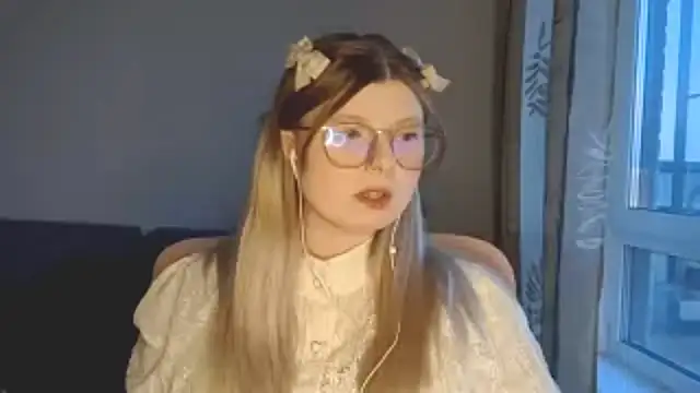 YukiBlush online show from May 4, 3:48 pm