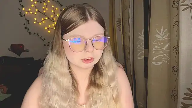 YukiBlush online show from July 31, 8:28 pm