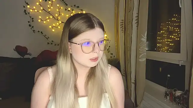 YukiBlush online show from August 8, 9:22 pm