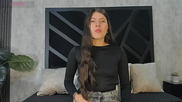 Hillary myerss  online show from June 6, 5:40 pm