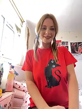 Young Lizzie online show from April 30, 3:08 pm