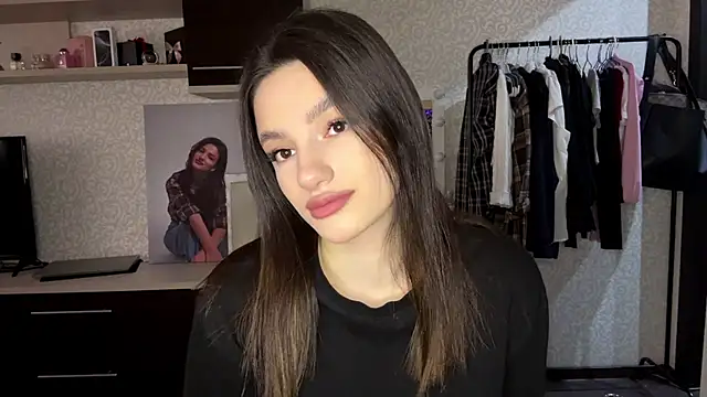 FlorSmalling online show from April 29, 7:56 am