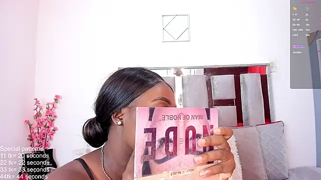 EmilyRooa1 online show from May 6, 6:56 pm