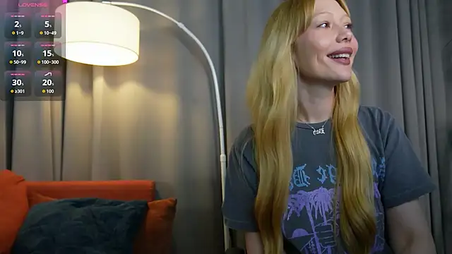 Snapshot of _Mila_Luna_ chatting on May 30, 8:58 pm Mila Luna online show from May 30, 8:58 pm