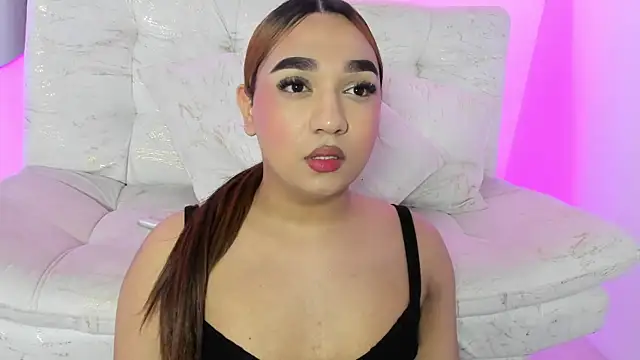 Snapshot of LiaCampbell_ chatting on June 18, 8:36 pm LiaCampbell online show from June 18, 8:36 pm