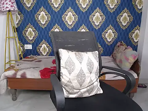 Queenof night online show from April 28, 3:49 pm