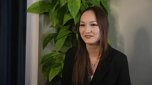 FridaZeagler online show from April 29, 6:28 am