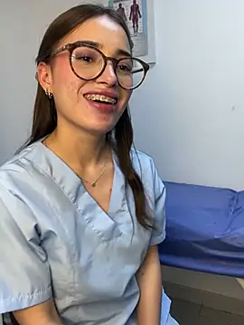Snapshot of Sweet_Milaa1 chatting on June 19, 7:09 pm Sweet Milaa1 online show from June 19, 7:09 pm