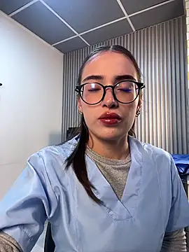 Snapshot of Sweet_Milaa1 chatting on May 6, 5:50 pm Sweet Milaa1 online show from May 6, 5:50 pm