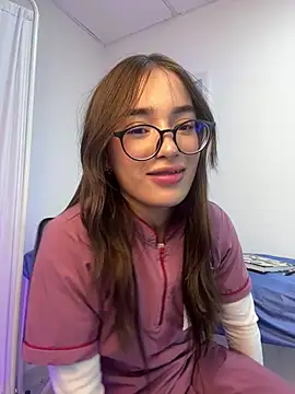 Snapshot of Sweet_Milaa1 chatting on April 30, 5:53 pm Sweet Milaa1 online show from April 30, 5:53 pm