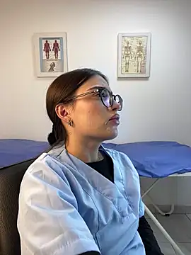 Snapshot of Sweet_Milaa1 chatting on May 14, 7:00 pm Sweet Milaa1 online show from May 14, 7:00 pm