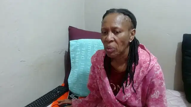 Ebonysweetcougar online show from July 5, 8:54 am