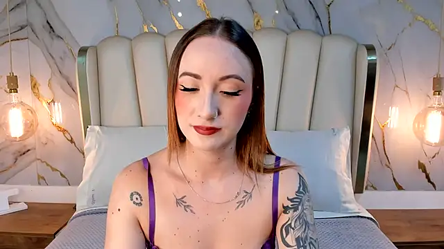 Hannah Lane online show from August 3, 12:22 pm