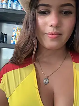 Snapshot of Zoe_rousse01 chatting on June 24, 9:01 pm Zoe rousse01 online show from June 24, 9:01 pm