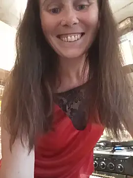 MerelinMILf2 online show from May 24, 5:35 pm
