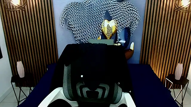 Snapshot of RoxxySweet01 chatting on May 13, 12:01 pm RoxxySweet01 online show from May 13, 12:01 pm