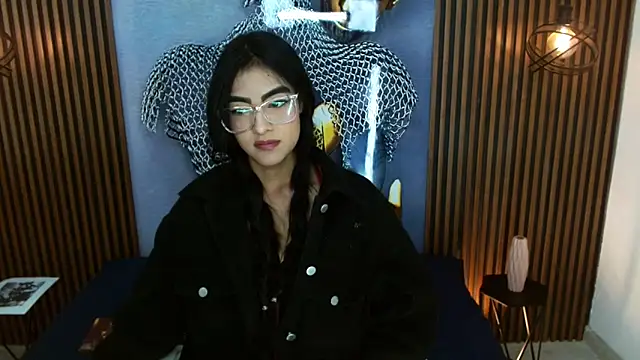 Snapshot of RoxxySweet01 chatting on May 9, 1:14 pm RoxxySweet01 online show from May 9, 1:14 pm