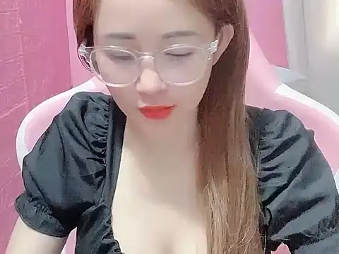 KimOanh345 online show from April 29, 8:51 am